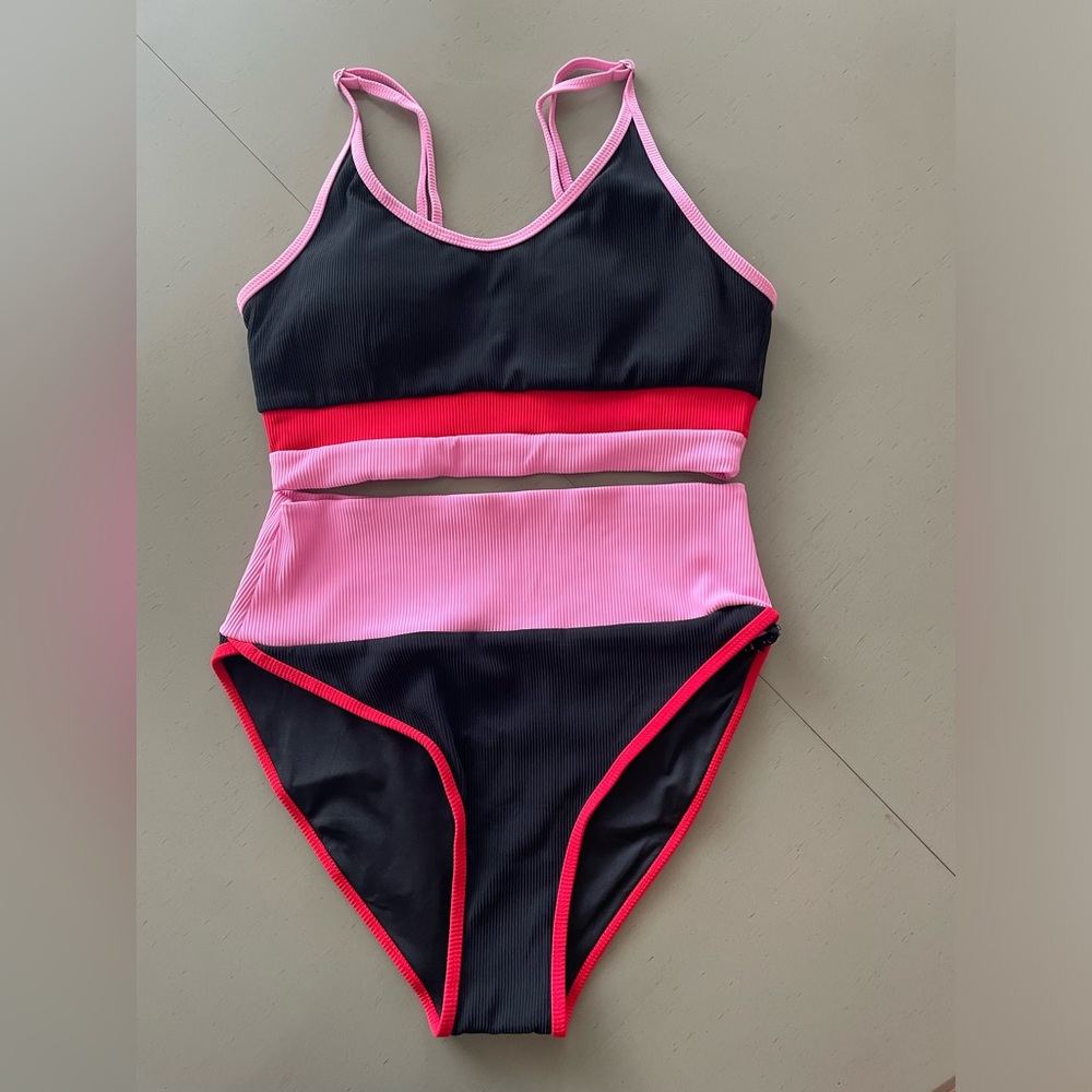 Women’s Herseas Pink and Black Bikini Swimsuit Size Medium NEW